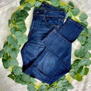 Aero size 8 high rise jeans